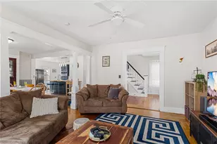 32 5th Ave, Woonsocket, RI 02895 - Photo 4