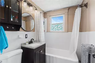 32 5th Ave, Woonsocket, RI 02895 - Photo 18