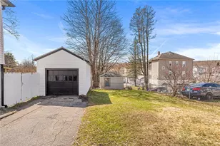 32 5th Ave, Woonsocket, RI 02895 - Photo 22