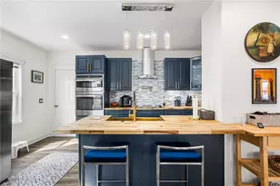 32 5th Ave, Woonsocket, RI 02895 - Photo 8