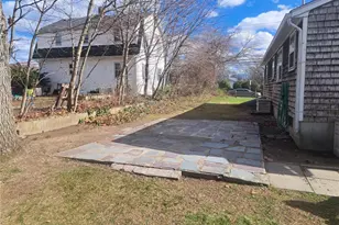 82 Valley Ave, Warwick, RI 02886 - Photo 4