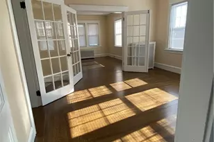 130 Wollaston St, Cranston, RI 02910 - Photo 10