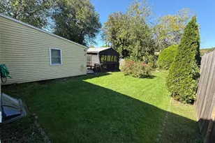 14 Lottie Dr, East Providence, RI 02915 - Photo 6