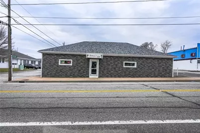 77 Main Road, Tiverton, RI 02878 - Photo 2