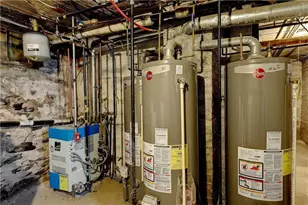 476 Smith St, Providence, RI 02908 - Photo 14