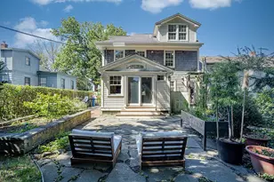 3 Vicksburg Pl, Newport, RI 02840 - Photo 14