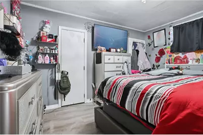 872 Lonsdale Avenue, Central Falls, RI 02863 - Photo 8