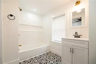 37 Austin Ave, East Providence, RI 02914 - Photo 14