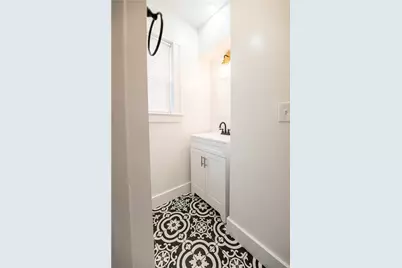 37 Austin Avenue, East Providence, RI 02914 - Photo 8