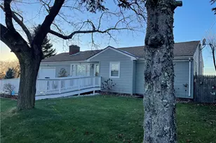 9 Wilson Rd, Middletown, RI 02842 - Photo 2