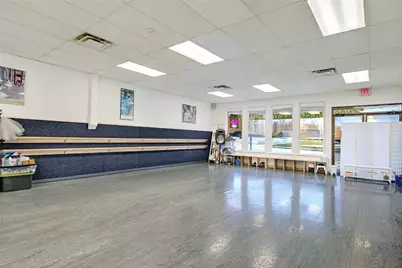 606 Metacom Avenue, Warren, RI 02885 - Photo 18