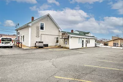 606 Metacom Avenue, Warren, RI 02885 - Photo 38