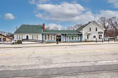 606 Metacom Avenue, Warren, RI 02885 - Photo 2