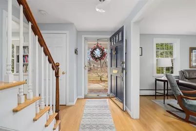 8 Gladridge Drive, East Greenwich, RI 02818 - Photo 4