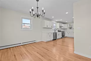 176 Horse Neck Rd, Warwick, RI 02889 - Photo 8