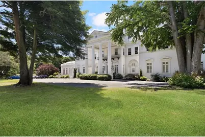 553 Bellevue Avenue #2, Newport, RI 02840 - Photo 2