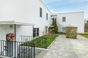 553 Bellevue Ave, Newport, RI 02840 - Photo 6