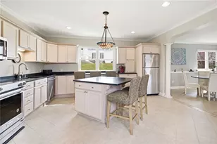 553 Bellevue Ave, Newport, RI 02840 - Photo 8