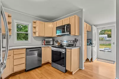 303 New Meadow Road, Barrington, RI 02806 - Photo 8