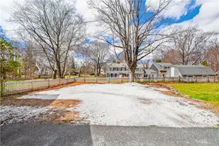 75 Greenwood Ave, East Providence, RI 02916 - Photo 36