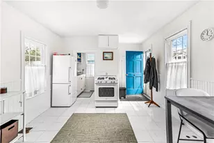 75 Greenwood Ave, East Providence, RI 02916 - Photo 12