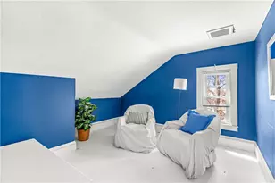 75 Greenwood Ave, East Providence, RI 02916 - Photo 26