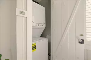 28 Kay St, Newport, RI 02840 - Photo 10