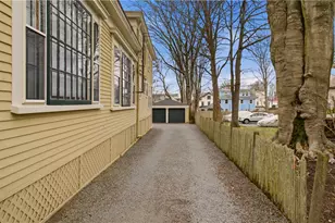 28 Kay St, Newport, RI 02840 - Photo 30