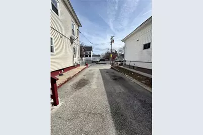 166 Bath Street, Providence, RI 02908 - Photo 4