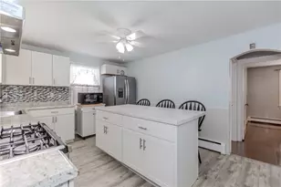 45 Dover St, Pawtucket, RI 02860 - Photo 4