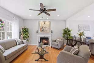 52 Hummingbird Ln, Cranston, RI 02921 - Photo 16