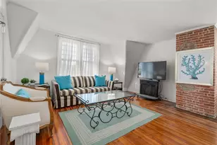 34 Bull St, Newport, RI 02840 - Photo 4