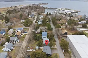 118 King Phillip St, Portsmouth, RI 02871 - Photo 2