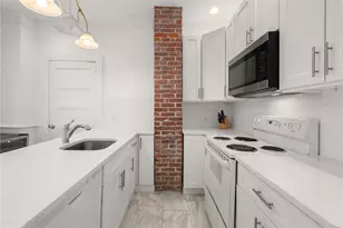 34 Bull St, Newport, RI 02840 - Photo 6