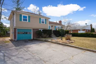 63 Cul De Sac Way, East Providence, RI 02915 - Photo 2