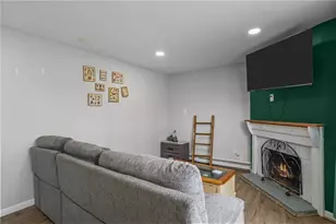 1010 Warwick Ave, Warwick, RI 02888 - Photo 12