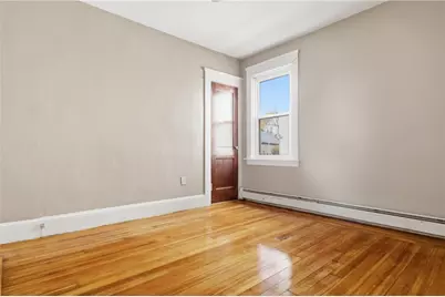 297 Vermont Avenue, Providence, RI 02905 - Photo 12