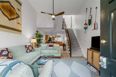 26 West Narragansett Avenue #6, Newport, RI 02840 - Photo 1