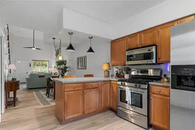 26 West Narragansett Avenue #6, Newport, RI 02840 - Photo 12