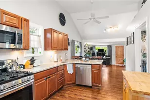 21 Darton St, Coventry, RI 02816 - Photo 12