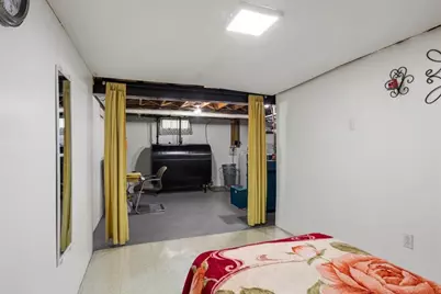 39 Clinton Street, Pawtucket, RI 02861 - Photo 32