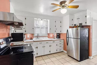 39 Clinton Street, Pawtucket, RI 02861 - Photo 22