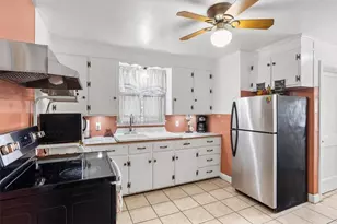 39 Clinton St, Pawtucket, RI 02861 - Photo 22