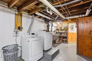 39 Clinton St, Pawtucket, RI 02861 - Photo 34