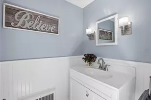 11 Fountain Ave, Barrington, RI 02806 - Photo 12