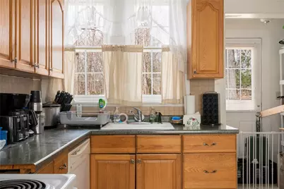 482 Providence Street, West Warwick, RI 02893 - Photo 26