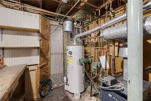 10 Bellevue Ave, North Providence, RI 02911 - Photo 42