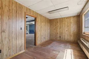 1449 Main Rd, Tiverton, RI 02878 - Photo 24