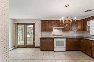 30 Dover Ave, East Providence, RI 02914 - Photo 16