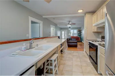 66 Roanoke Street, Providence, RI 02908 - Photo 20